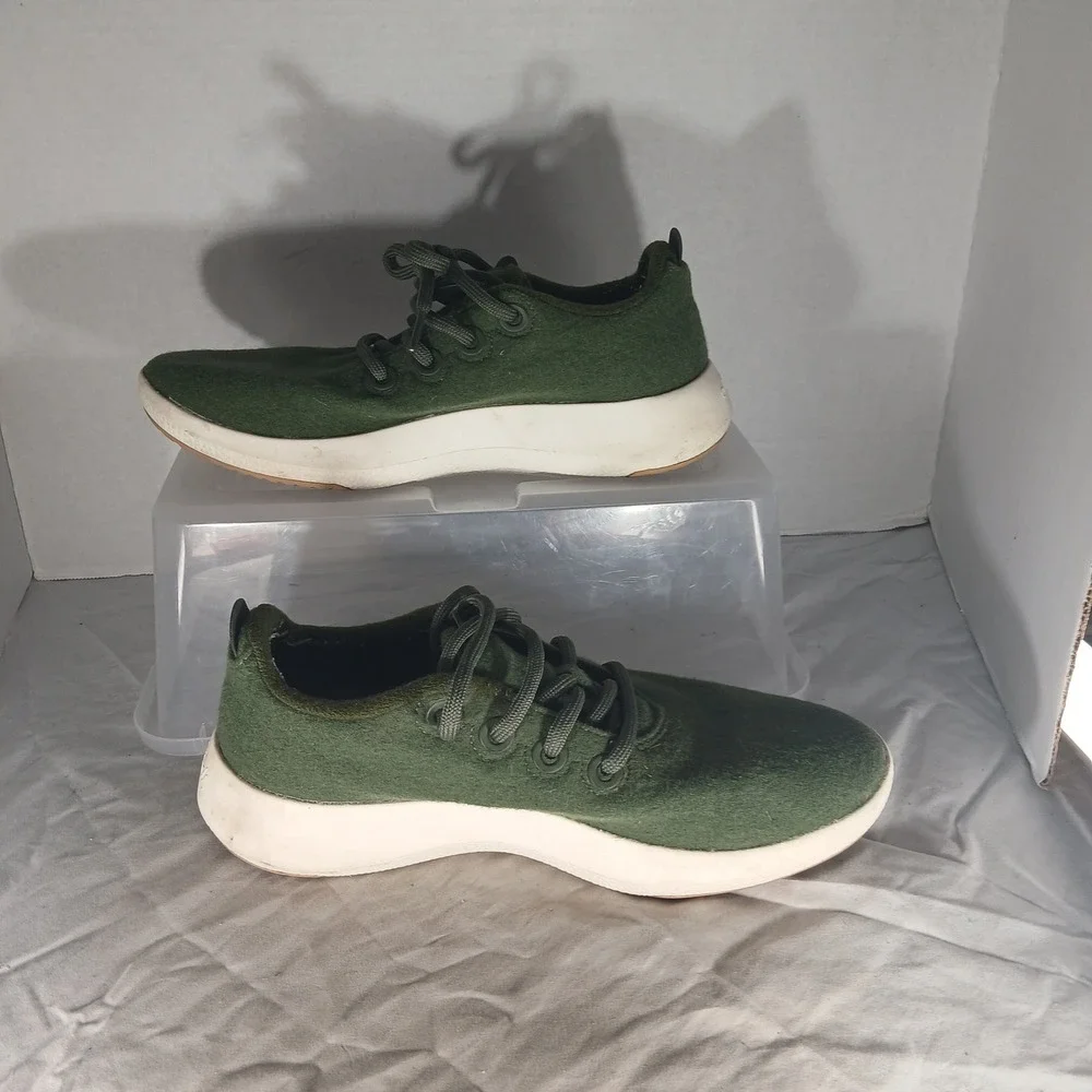 Allbirds Wool Runner Womens‎ 9 Olive Green Merino Wool Sneakers WRM W9 0523 NV1